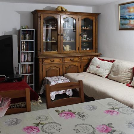 Apartman Lana Petrovac エクステリア 写真